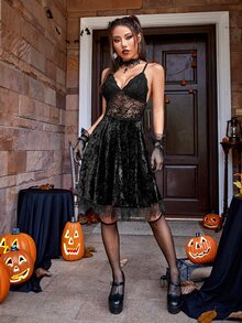 Vestido de tirantes con encaje de espalda abierta de terciopelo