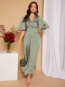 SHEIN Belle 鏤空後綁帶蝴蝶袖緞面伴娘洋裝