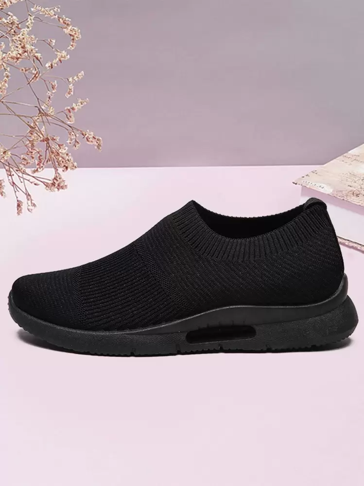 Video su Qual è Scarpe da ginnastica unisex slip-on per il tempo libero, personalizzate in fabbrica, scarpe comode in Flykn