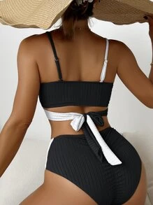 SHEIN Swim Conjunto de bikini de bloques de color para verano, parte superior tipo cami con nudo en la espalda y Bottom de cadera fruncida, 2 piezas - Negro - Ver 4