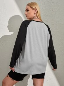 SHEIN EZwear Plus Letter Graphic Raglan Sleeve Tee - Light Grey - View 2