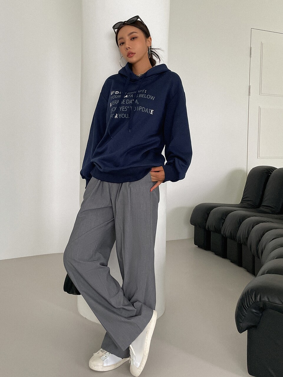 Slogan Graphic Drop Shoulder Drawstring Hoodie