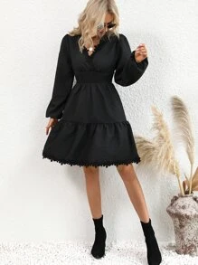 SHEIN Unity 鏤空蕾絲花邊燈籠袖荷葉邊洋裝 - 黑色 - 查看 4