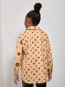 SHEIN 女孩愛心和字母圖案落肩袖襯衫 - 駝色 - 查看 2