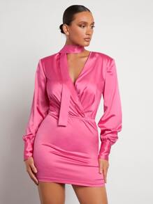 SHEINNeu Vestido de cuello profundo con cordón de satén