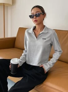 DAZY 字母補丁細節半拉鍊上衣 - 淺灰色 - 查看 5