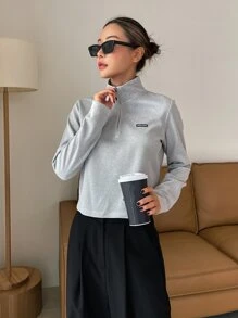 DAZY 字母補丁細節半拉鍊上衣 - 淺灰色 - 查看 7