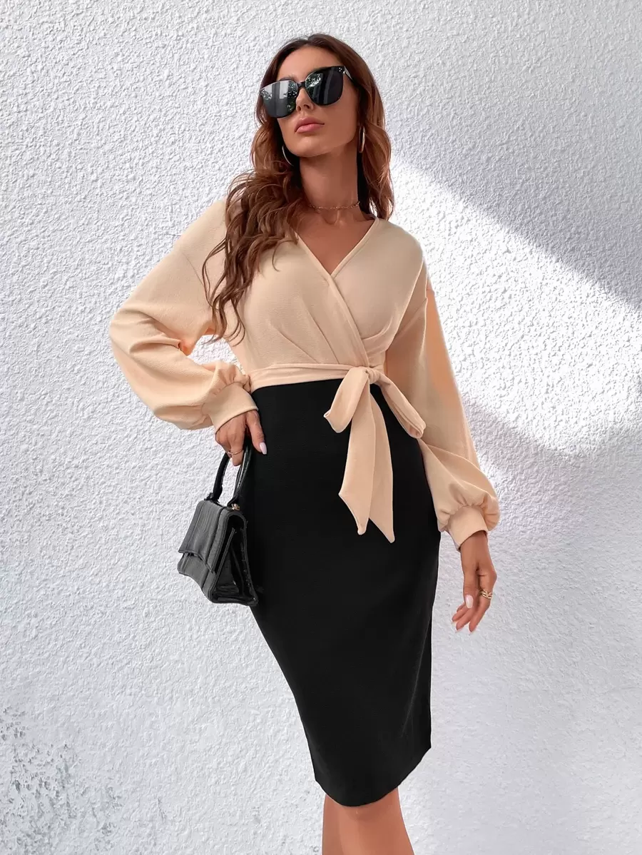 SHEIN Privé Two Tone Surplice Neck Bishop Sleeve Belted Dress - Multicolor - View 1