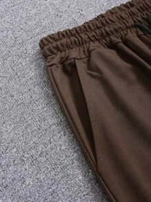 ROMWE MEN Quần thể thao Nam Dây kéo Túi Thắt nơ trước Đồ họa Tim - Cà phê nâu - Xem 4