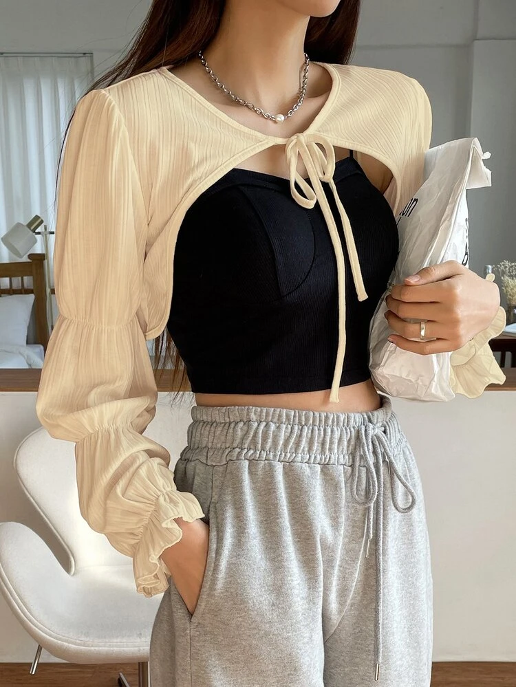 1pc Tie Front Flounce Sleeve Crop Top