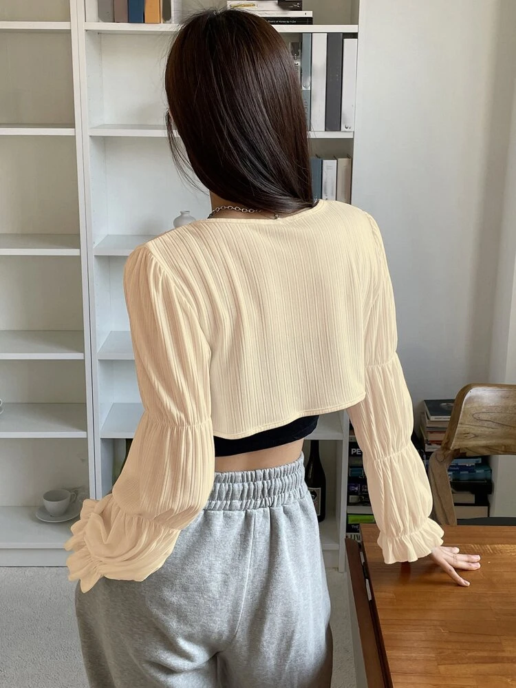 1pc Tie Front Flounce Sleeve Crop Top