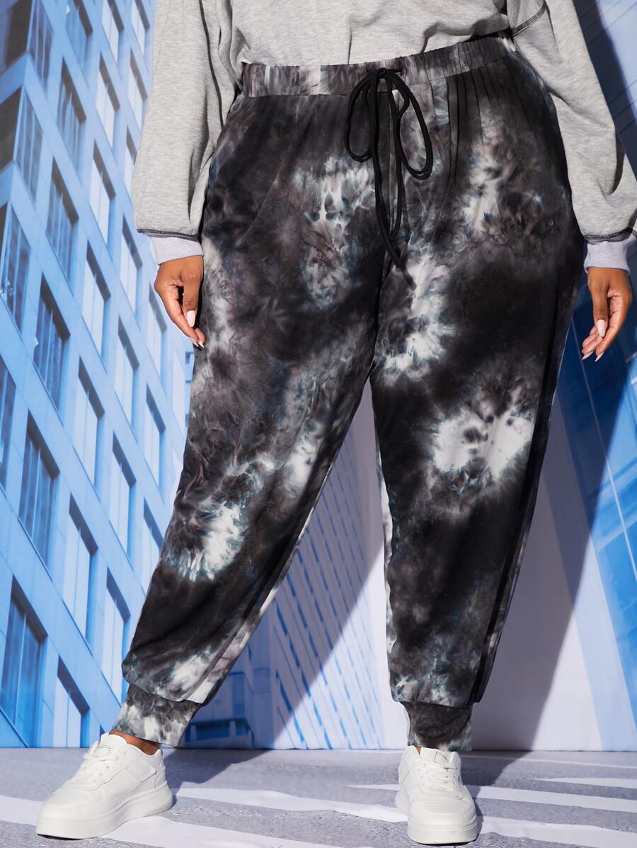 SHEIN CURVE+ Pantalones de chándal con cintura con cordón y estampado de teñido anudado para tallas grandes - Multicolor - Ver 1