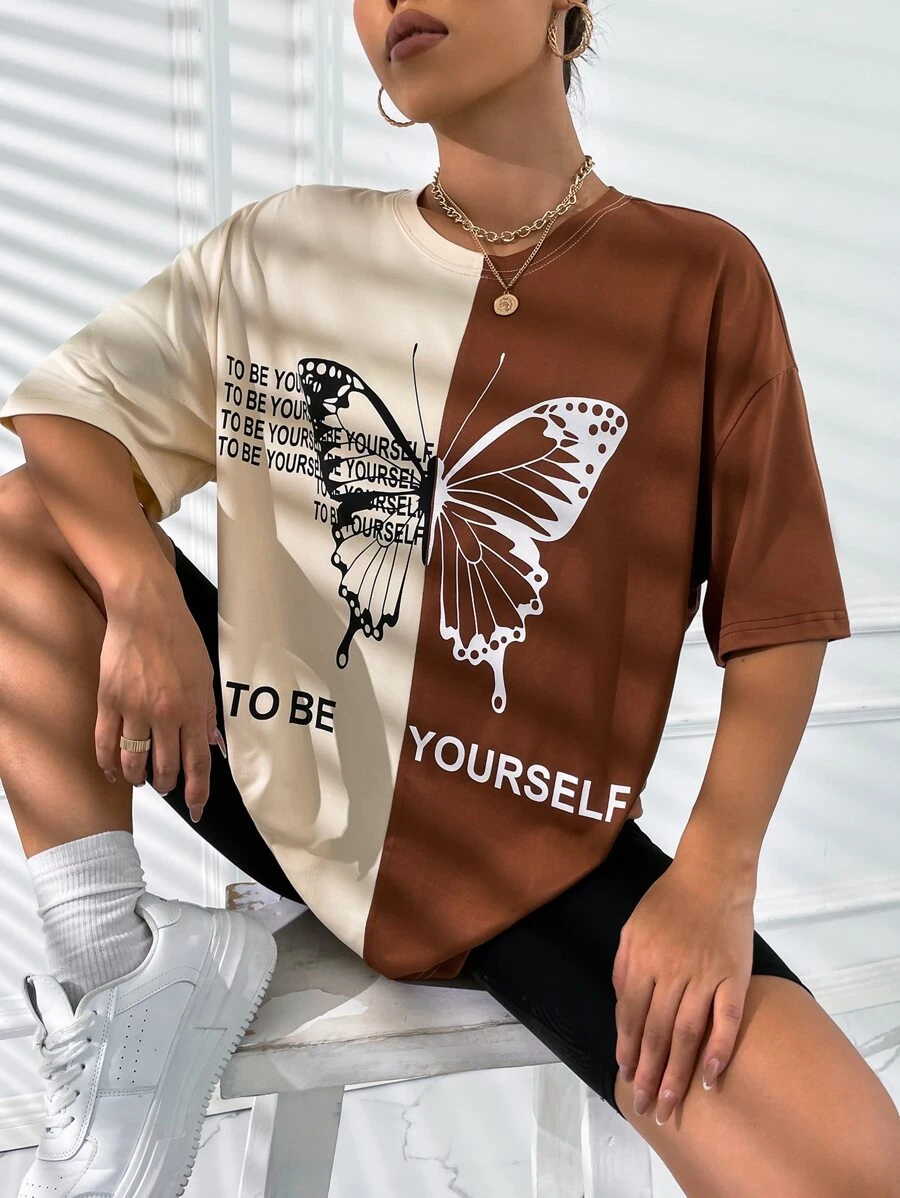 SHEIN ChicEase Camiseta de hombros caídos con estampado de slogan y mariposa - Multicolor - Ver 1