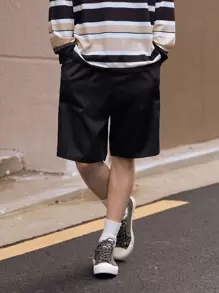 Manfinity RebelGame Loose Men's Slant Pocket Solid Color Casual Shorts - Black - View 1