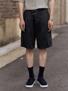 Manfinity RebelGame Loose Men's Slant Pocket Solid Color Casual Shorts - Black - View 2