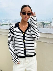 DAZY 條紋圖案落肩袖開襟衫 - 黑與白 - 查看 4