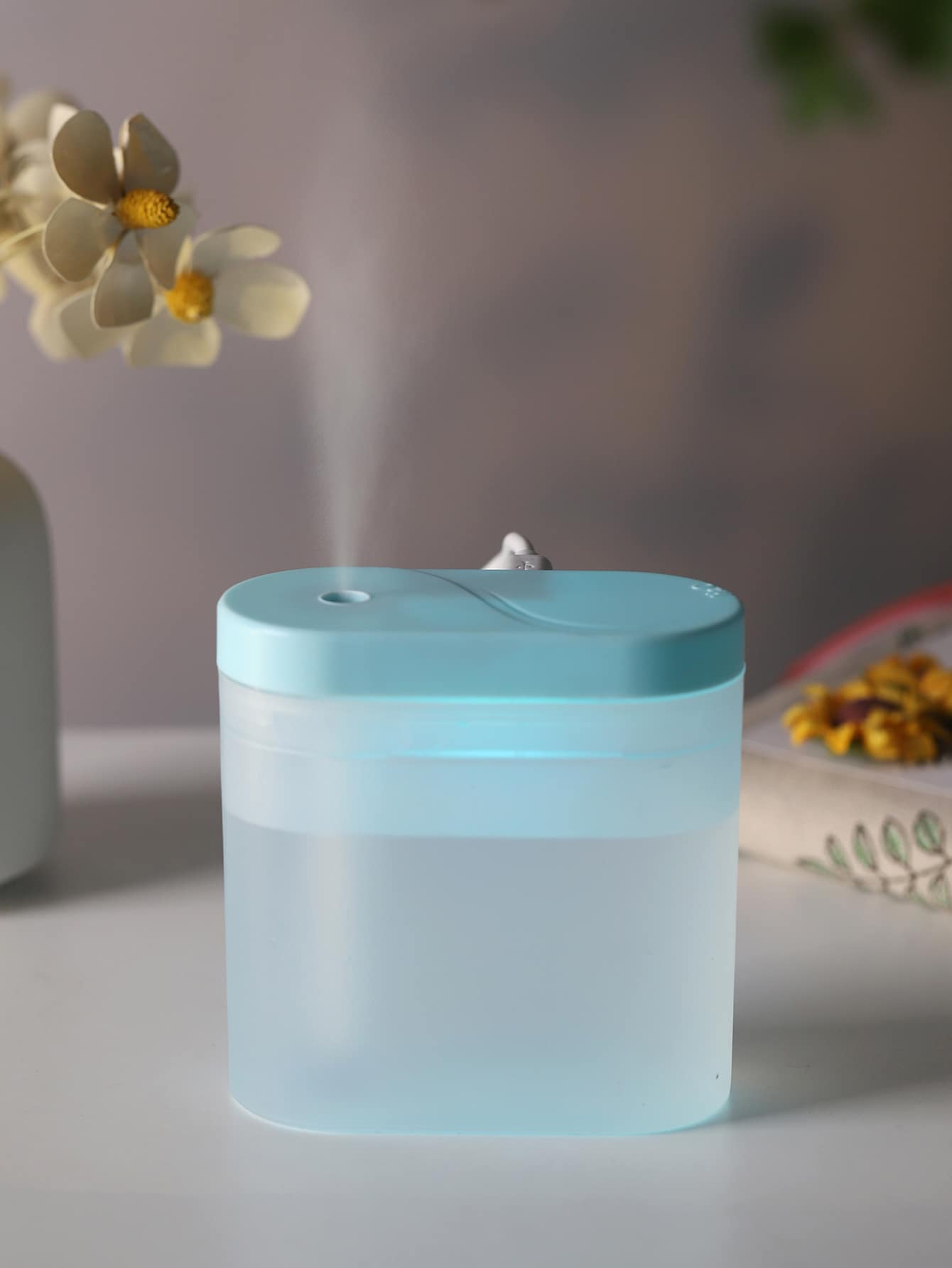 nbshan 1pc Usb-powered 260ml Mini Humidifier With 7-color Light & Suitable For Desk, Office, Home, Bedroom Air Moisturizing - Blue and White - View 1