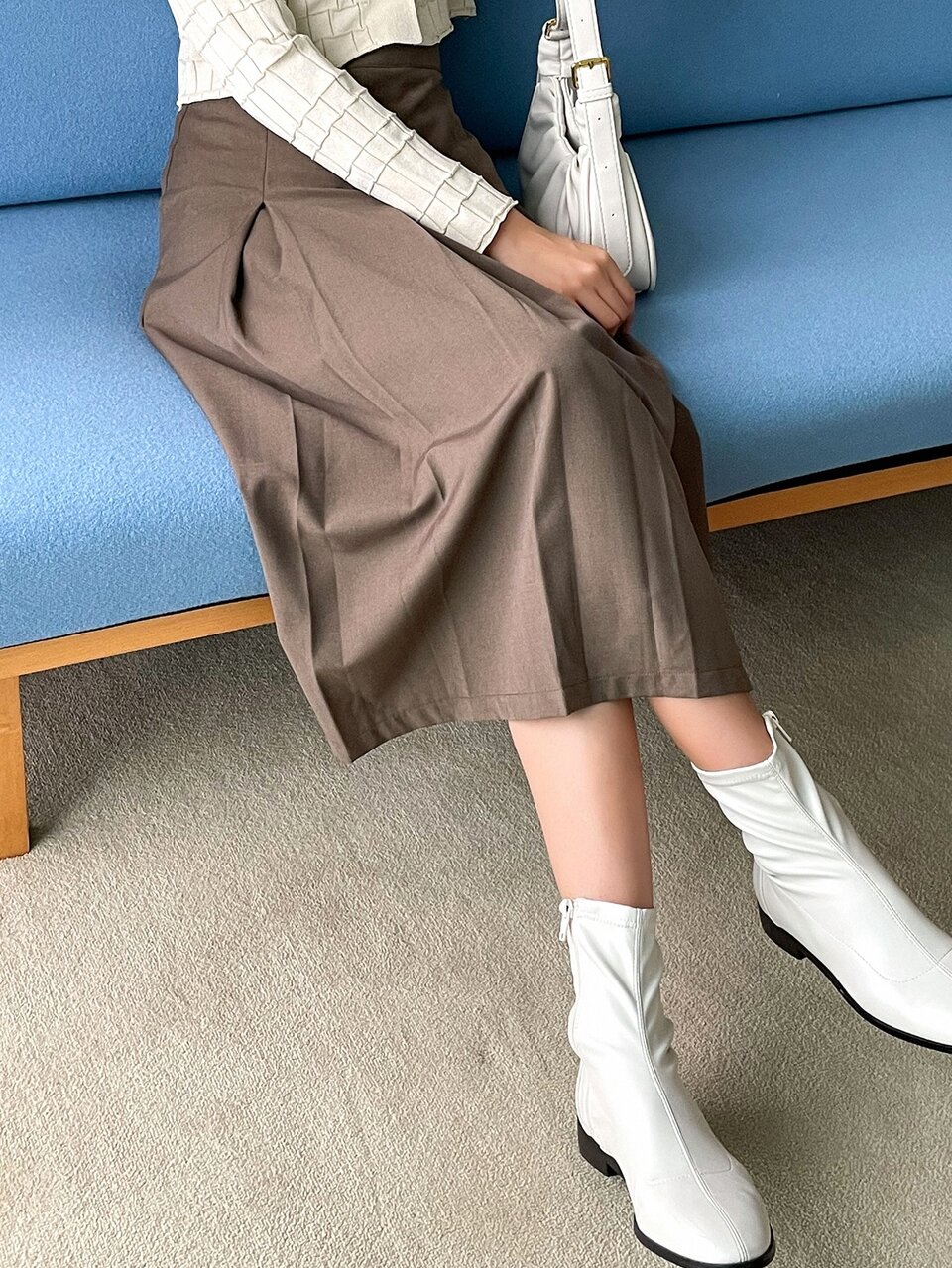 High Waist Zipper Back Pleated Skirt