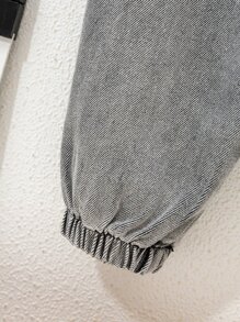 男童蓋袋口貨物牛仔褲