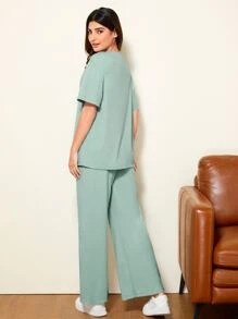 Seusyu 字母貼布落肩袖下擺開叉T恤和闊腿褲套裝 - 薄荷綠 - 查看 2
