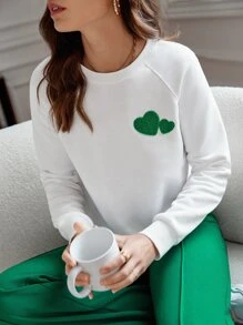 SHEIN Frenchy 愛心圖案插肩袖套頭衫 - 白色 - 查看 1