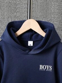 SHEIN Tween Boy Letter Graphic Kangaroo Pocket Thermal Lined Hoodie & Sweatpants