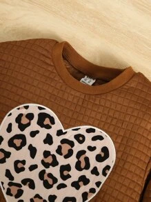 SHEIN 女孩豹紋愛心印花套頭衫和喇叭褲 - 彩色 - 查看 3