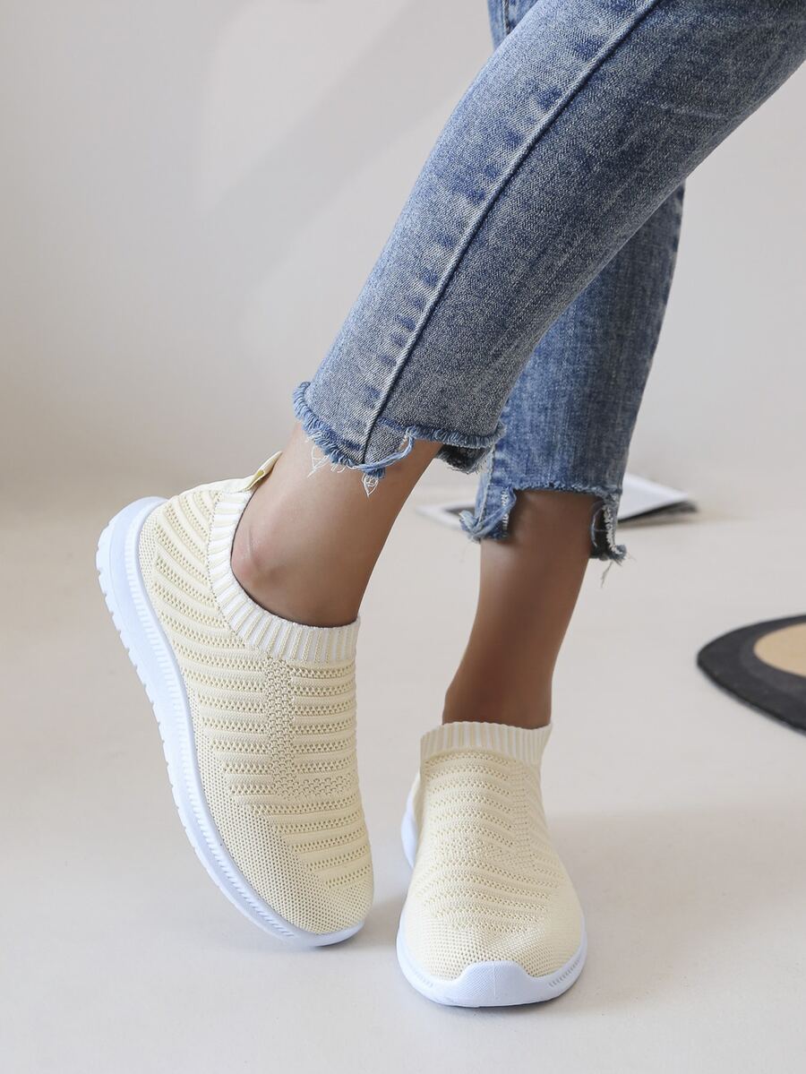 一腳蹬跑鞋 - 米色 - 查看 1