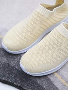 一腳蹬跑鞋 - 米色 - 查看 4