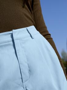 SHEIN Essnce 高腰褶皺面料細節短褲 - 淺藍色 - 查看 3