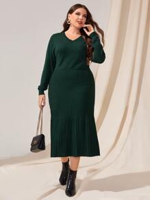 Modelyn Plus V Neck Pleated Jumper Dress - Dark Green - View 2