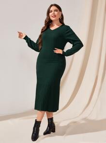 Modelyn Plus V Neck Pleated Jumper Dress - Dark Green - View 1