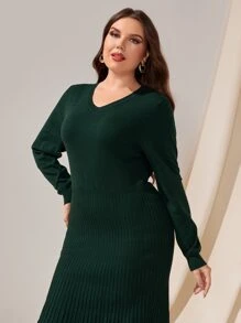 Modelyn Plus V Neck Pleated Jumper Dress - Dark Green - View 5