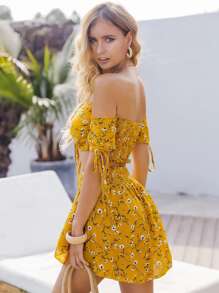 SHEIN VCAY Top corto floral con cordón con shorts - Amarillo - Ver 6