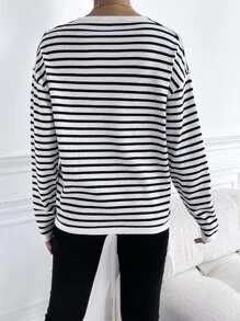 SHEIN Frenchy 條紋圖案落肩袖套頭毛衣 - 白色 - 查看 2
