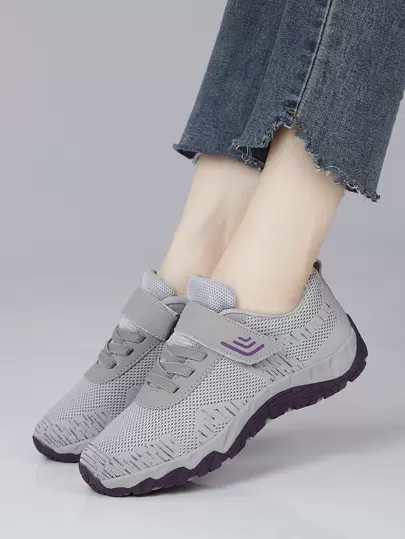 Zapatillas deportivas versátiles de color gris para mujer, modelo 2025 de otoño, antideslizantes y transpirables, adecuadas para todas las estaciones