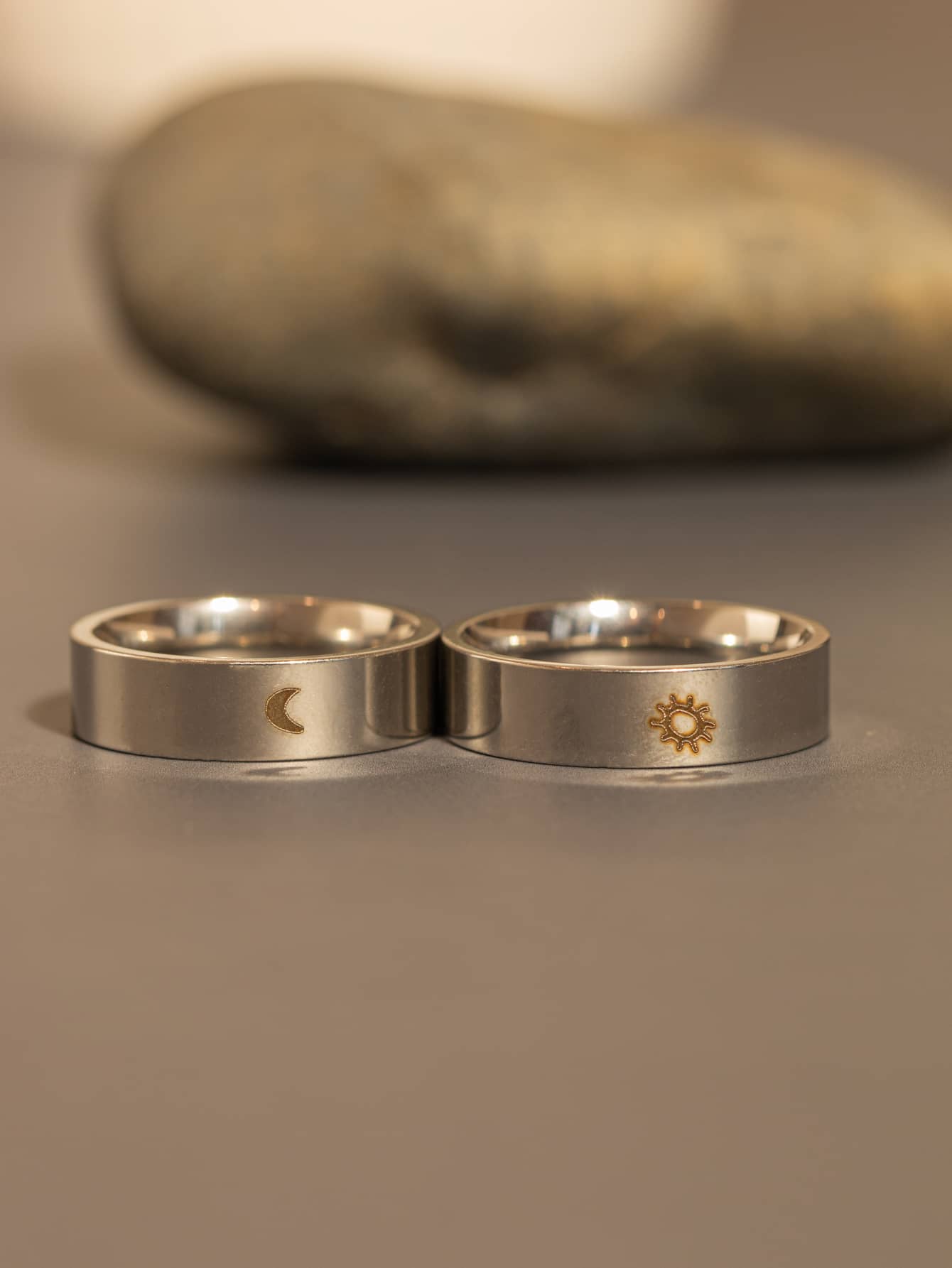 時尚流行2件套男士太陽和月亮細節戒指不銹鋼，適合珠寶禮物和時尚外觀