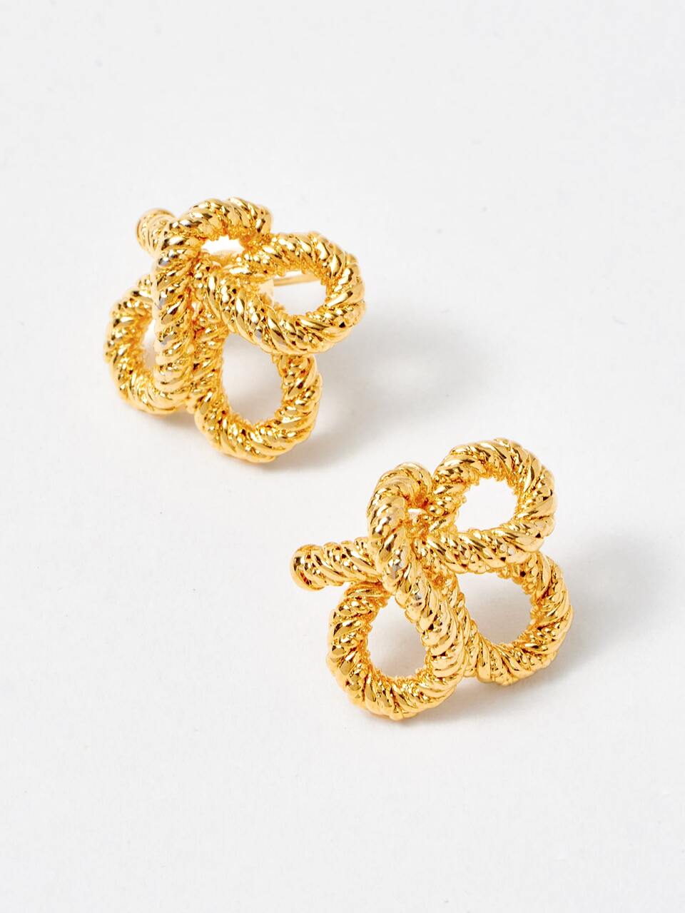 TWIST DESIGN STUD EARRINGS