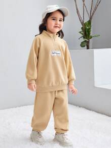 SHEIN 小女童字母圖案插肩袖保暖衛衣和運動褲 - 卡其色 - 查看 4