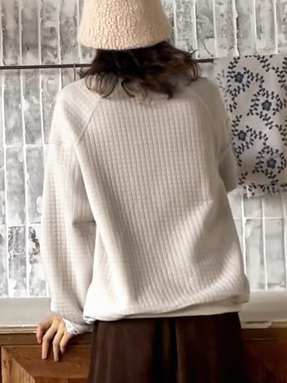 Drop Shoulder Quilted Sweatshirt Without Lace Top