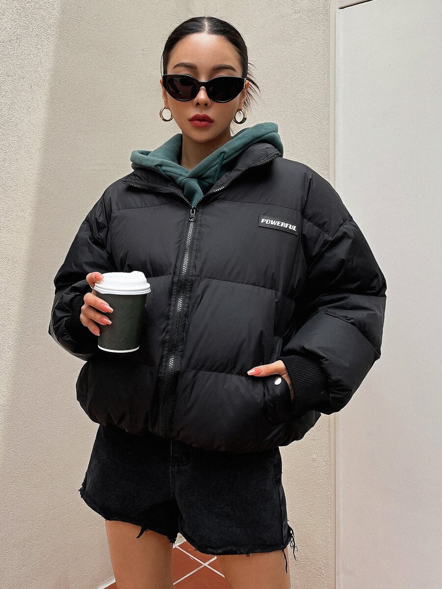 DAZY 字母贴片落肩抽绳下摆羽绒厚口袋外套，冬季女装，冬季女装 - 黑色 - 查看 1