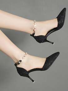 Zapatos de tacón alto elegantes y cómodos para mujer, perfectos para banquetes y trayectos. Zapatos de tacón alto versátiles para un look femenino durante todo el año. Día de San Valentín