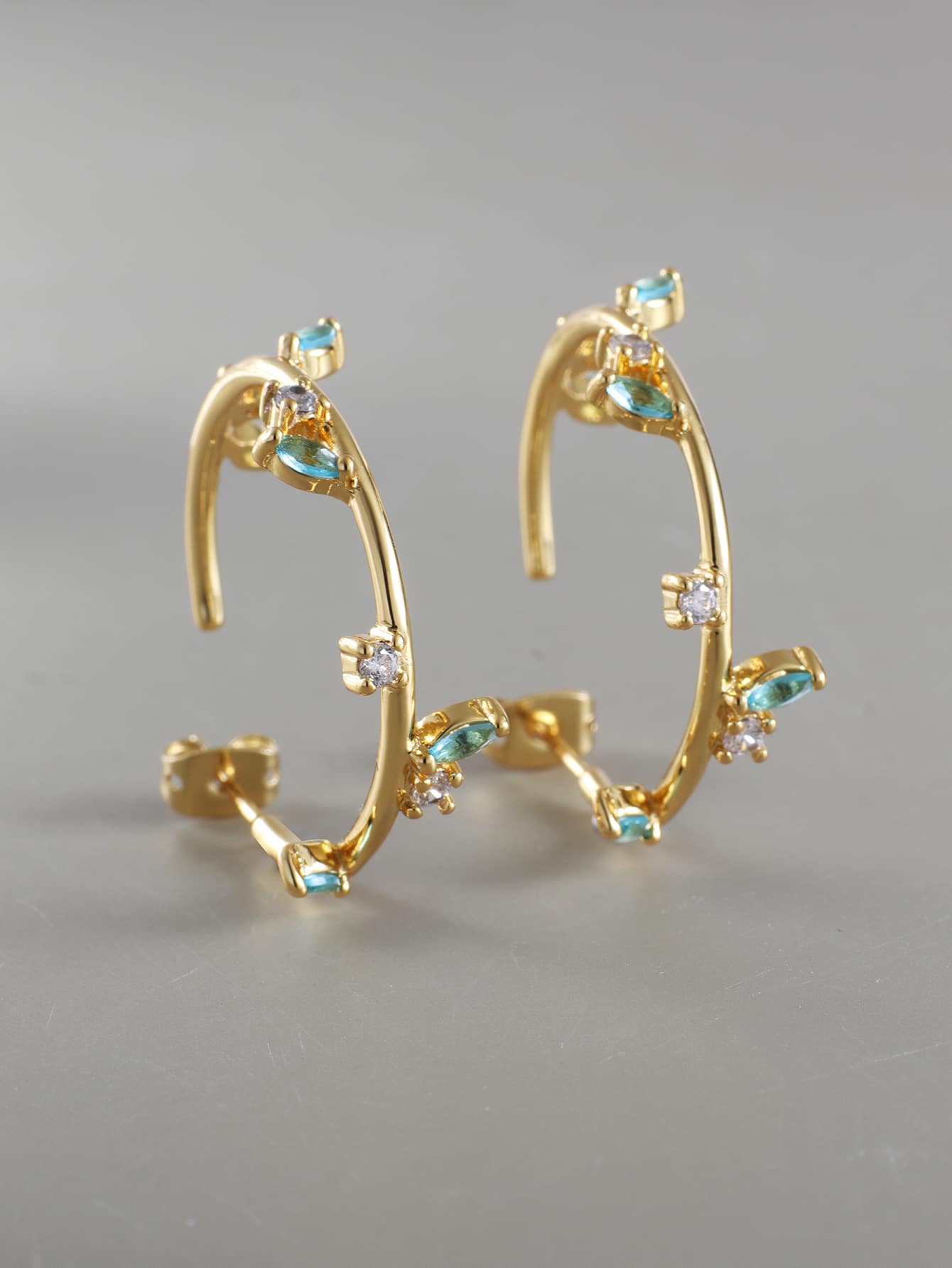 Charm-In Cubic Zirconia Decor Cuff Hoop Earrings - Yellow Gold - View 1