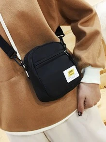 Túi đeo vai vuông nhỏ được trang trí bằng các miếng vá bảng chữ cái, Túi đeo chéo thông thường màu đen, Túi đeo hông mini có thể điều chỉnh Túi đeo thắt lưng chạy bộ cho nam nữ, Ba lô tập thể dục nhỏ cho nữ, Túi đeo vai Túi vải đeo vai Túi du lịch - màu đen - Xem 2