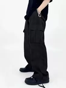 Manfinity Hypemode 男士側翻蓋口袋腰部抽繩工裝褲 - 黑色 - 查看 1