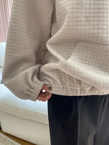 DAZY 衍縫半拉鏈袋鼠口袋落肩袖運動衫 - 米色 - 查看 5