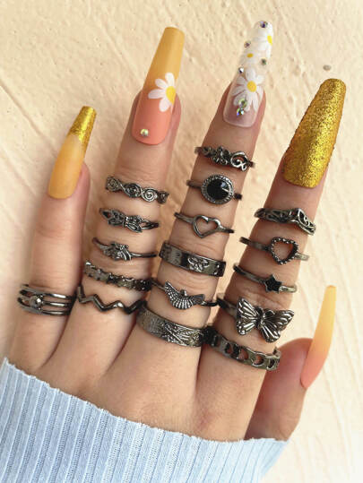 17 件心形和蝴蝶装饰戒指情人节