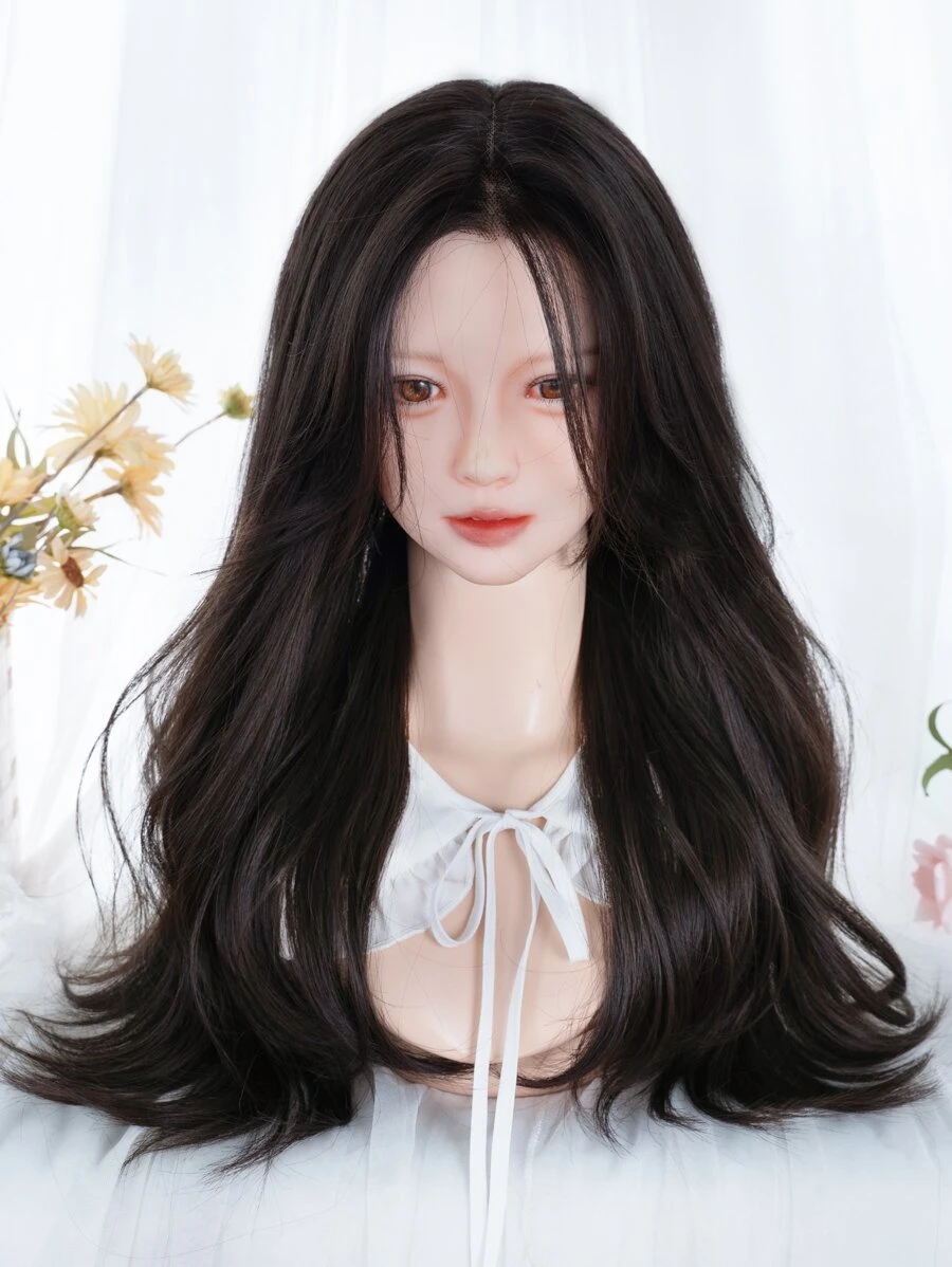 alicegarden 前方的花邊較長，自然呈波浪狀，假髮中間分叉。 T型蕾絲13*4*1棕色22吋半編織日常自然光滑逼真假髮（含蕾絲貼和髮網）。