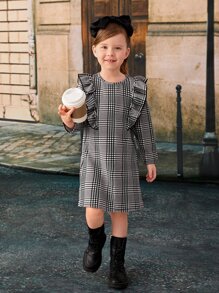 SHEIN Young Girl Casual Knitted Soft Black And White Plaid Round Neck Ruffle Hem Straight Dress - Black and White - View 1