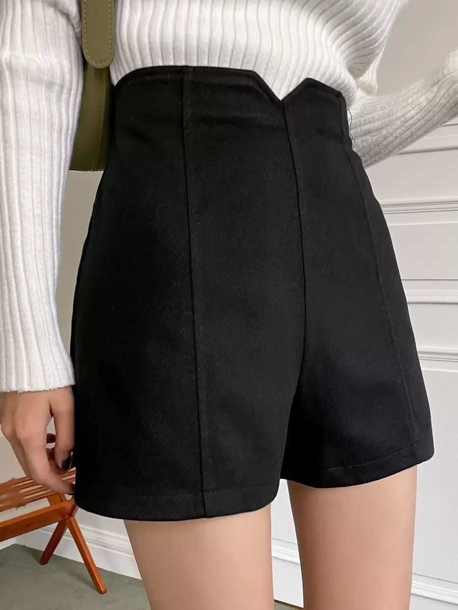 DAZY Shorts mit Taillenausschnitt und Reißverschluss hinten, Herbst/Winter